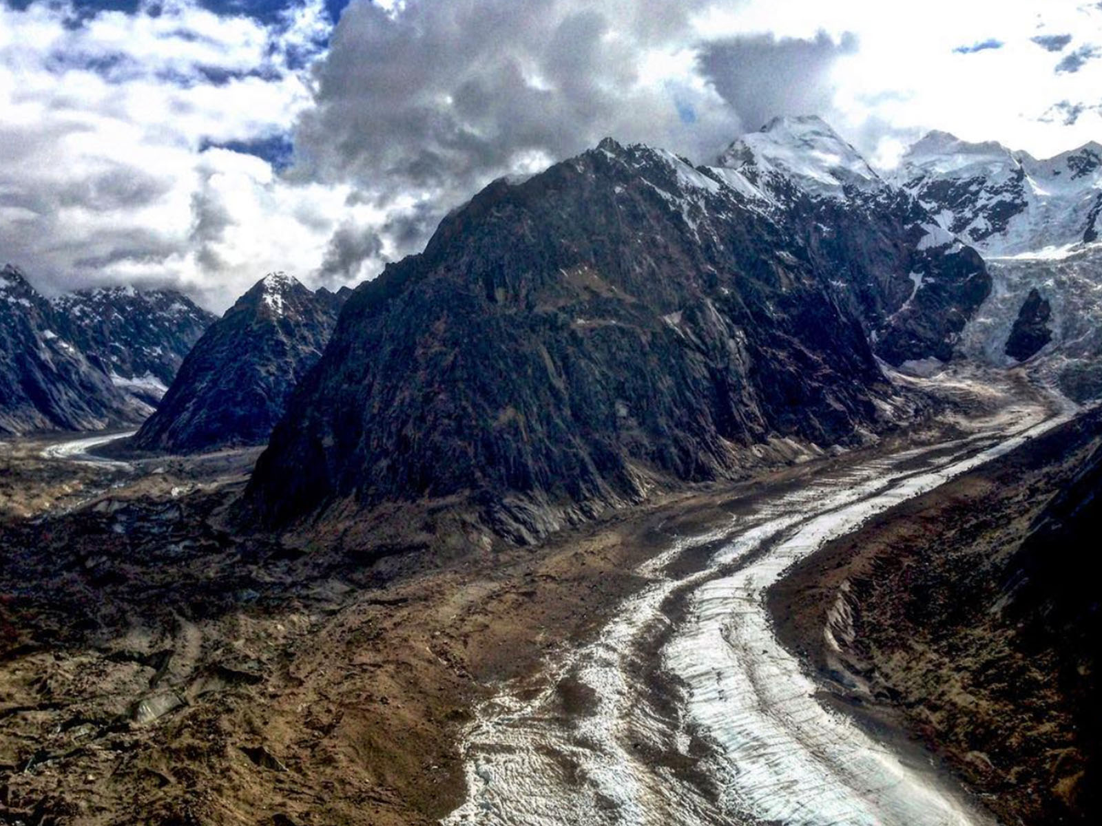 Flightseeing the Yetna Glacier