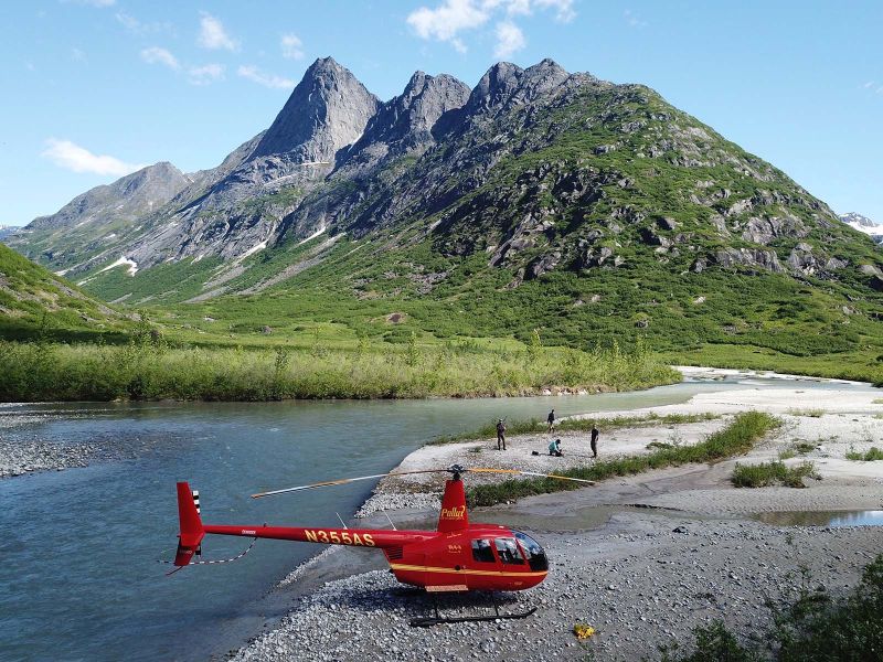 Helicopter hiking at Chelatna Lake Lodge 