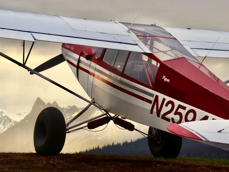 Super Cub at Chelatna Lake Lodge 